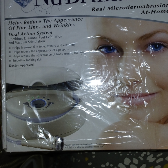 At-Home Microdermabrasion System - White